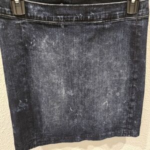 Levi's Dark Wash Pencil Skirt Excellent Conditions